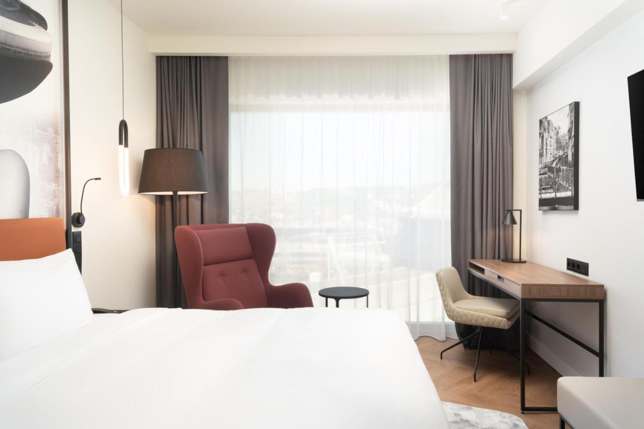 Radisson Blu Hotel, Cluj Εξωτερικό φωτογραφία A room at the hotel