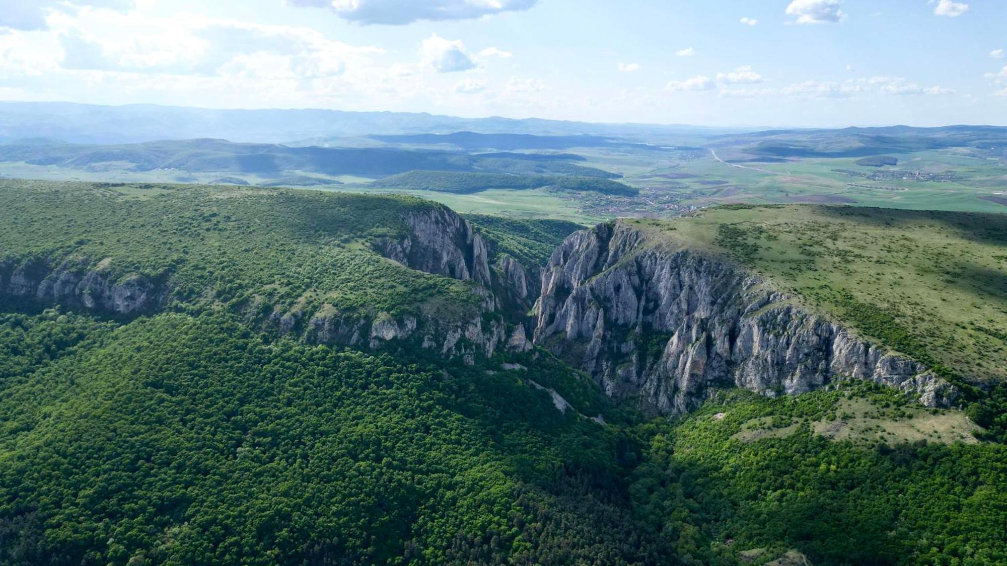 Radisson Blu Hotel, Cluj Εξωτερικό φωτογραφία The Mehedinți Mountains